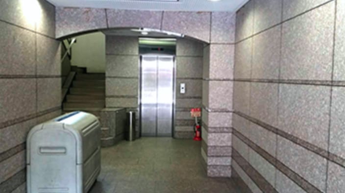 ⑩予約の方は4階までお願いします。